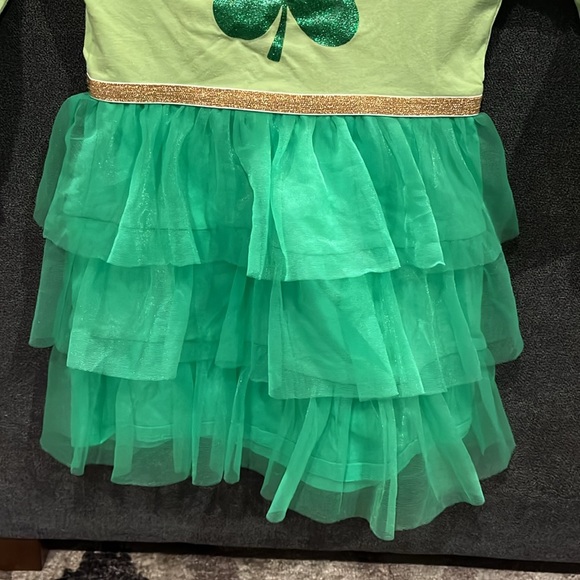 St. Patrick’s Day 4 leaf clover dress size 3T - Picture 4 of 7